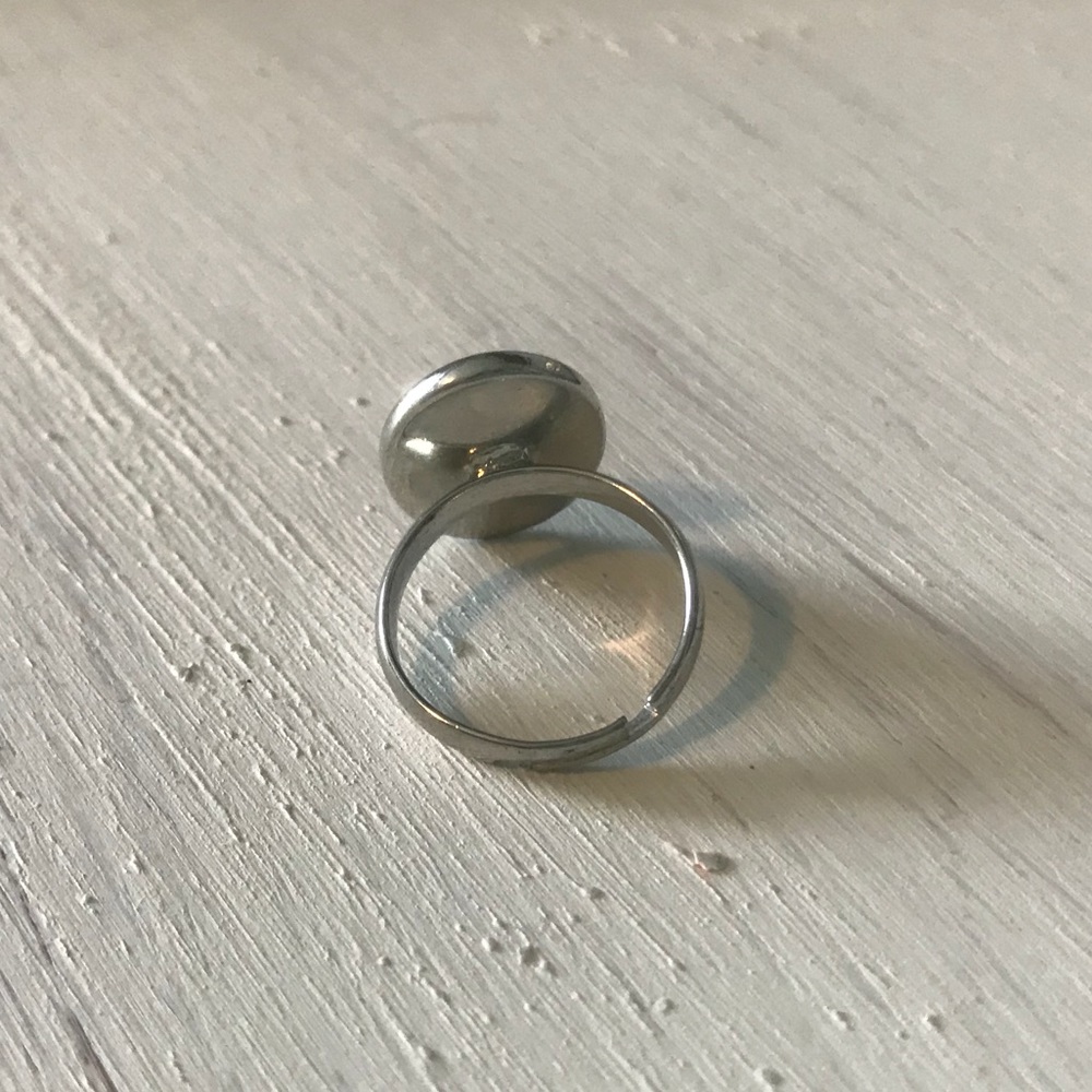 Ring - Picture 2 of 3